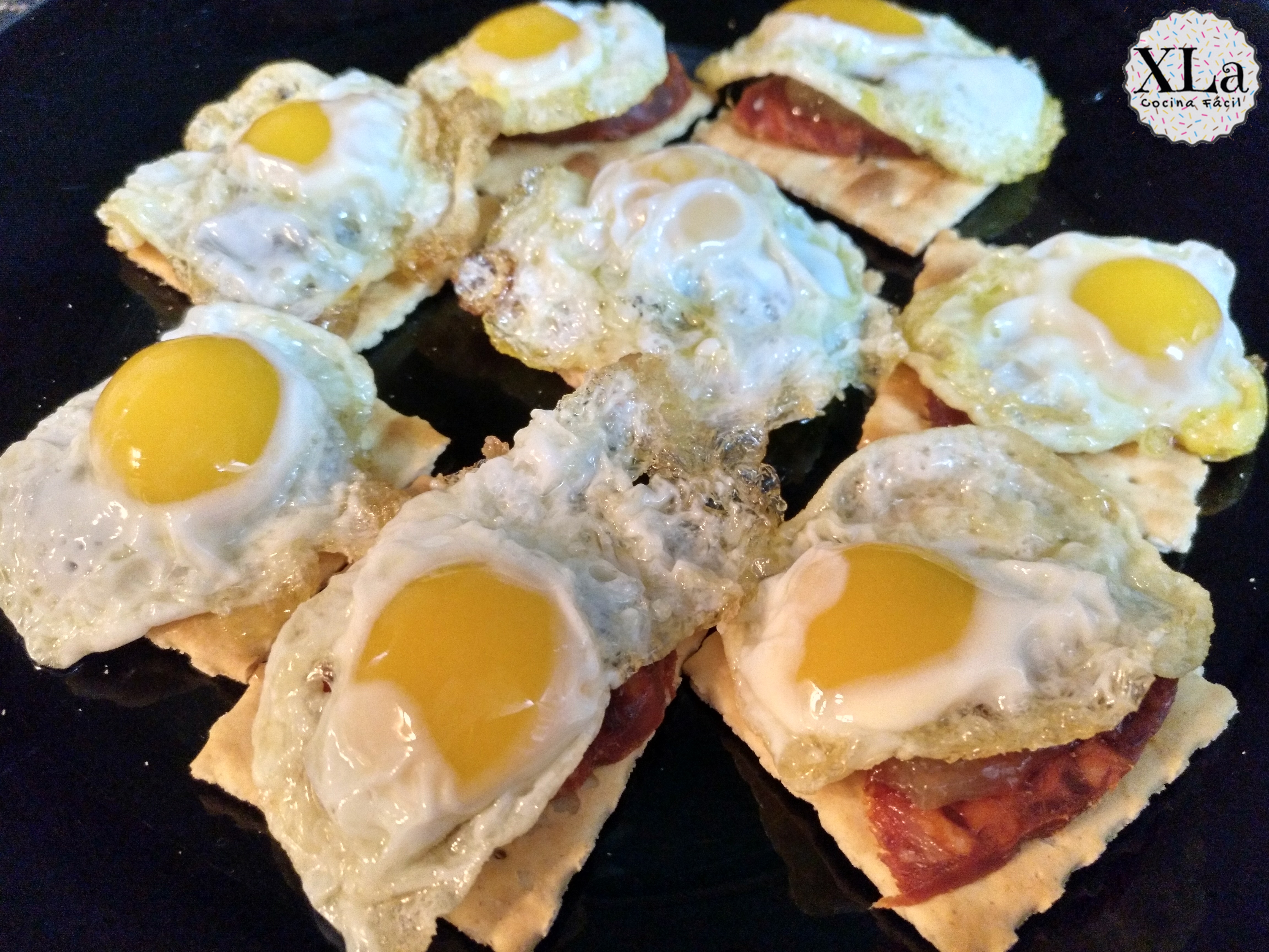 Bocaditos de huevo y chorizo