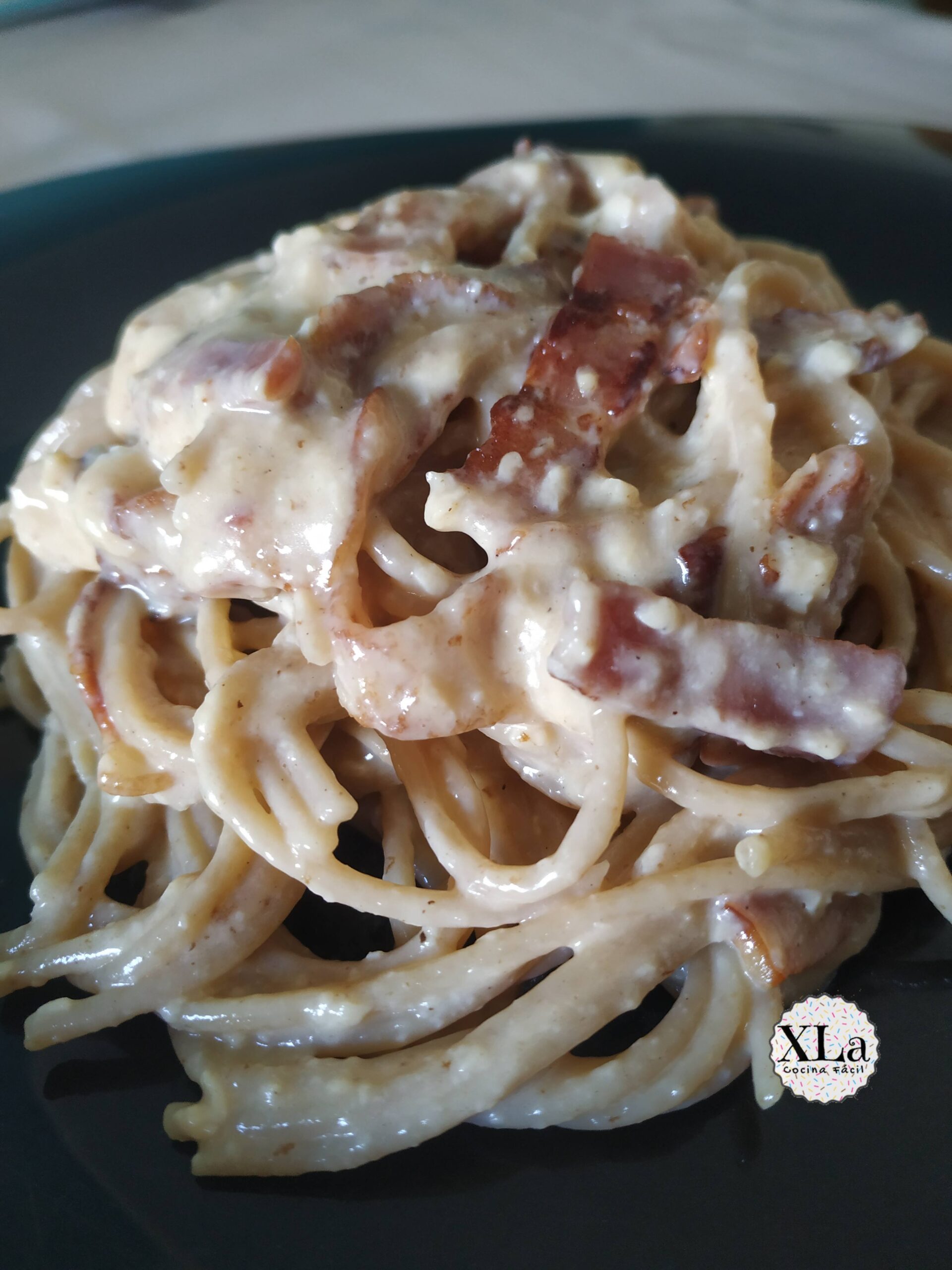 Espaguetis carbonara sin nata